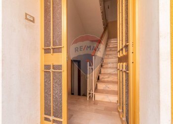 Scale - Trilocale Via Venezia
 
24, Canino - foto 9