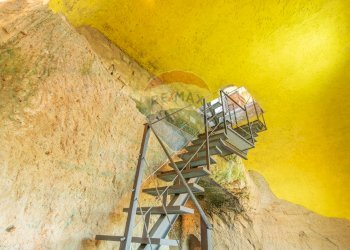 Scale - Bilocale Ischia di Castro - foto 16