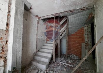 Scale - Rustico strada Citerna
 
59, Valenza - foto 25