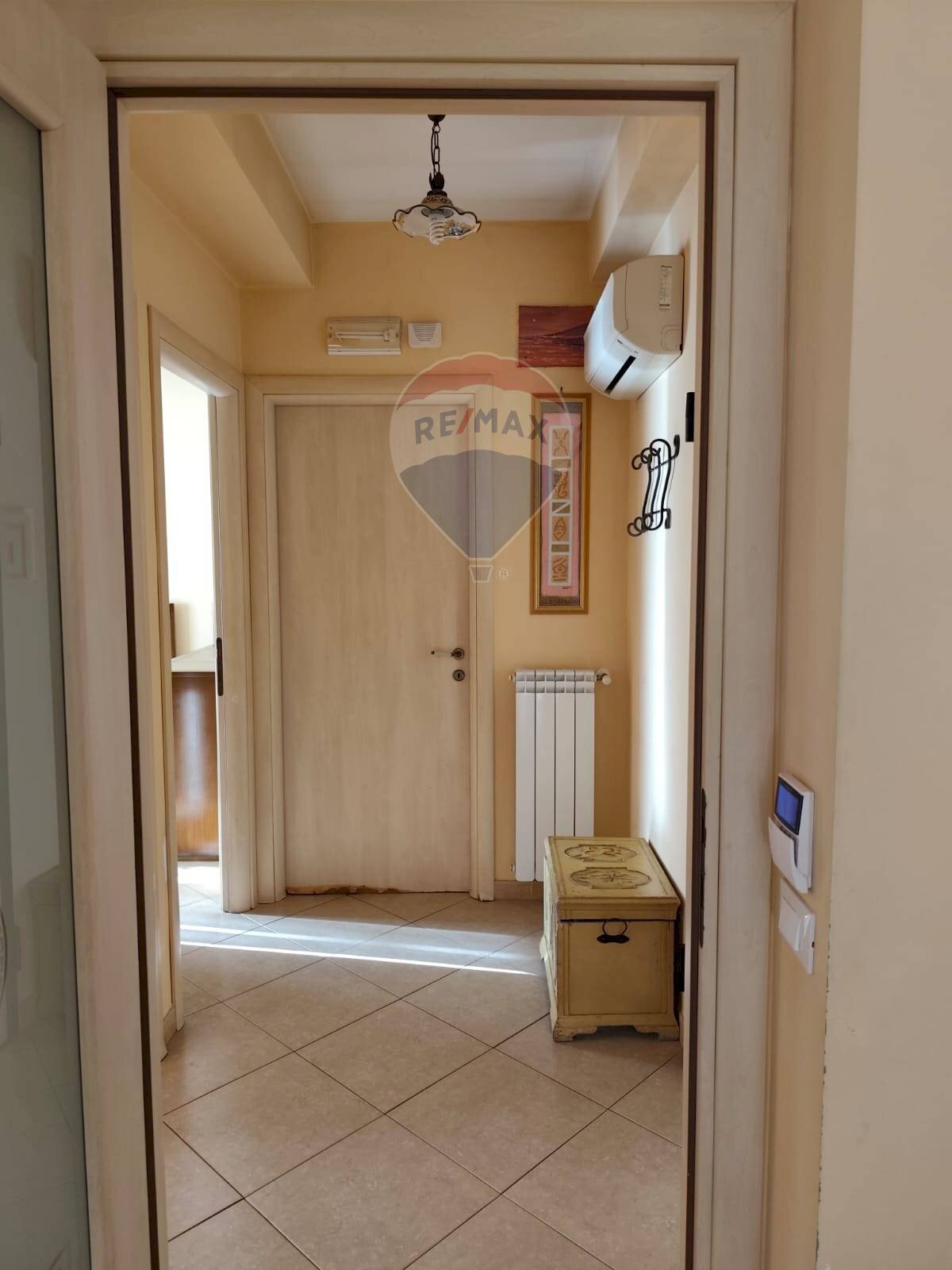 Hall / corridoio - Casa semi indipendente via cordova
 
43, Comiso - foto 3