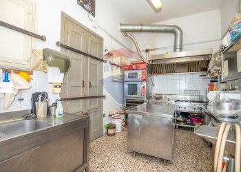 Cucina - Cafeteria - Cold Bar Piazza San Giuseppe
 
4, Mazzarrone - photo 10