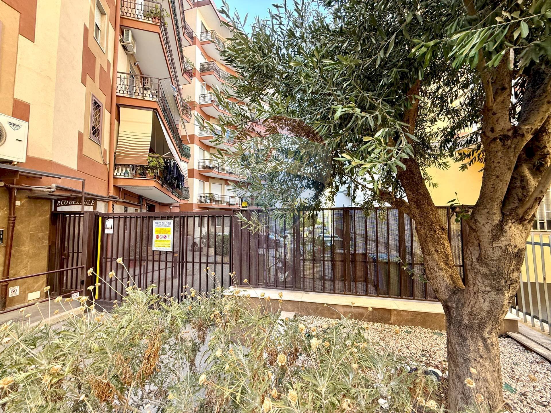 Edificio all\'aperto - Box VIA GARIGLIANO
 
14, Marano di Napoli - foto 1