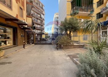 Edificio all\'aperto - Box VIA GARIGLIANO
 
14, Marano di Napoli - foto 3