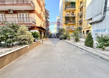 Edificio all\'aperto - Box VIA GARIGLIANO
 
14, Marano di Napoli - foto 6