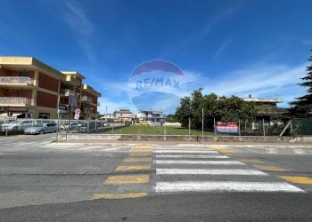 Foto 2 - Building land Aprilia - photo 2