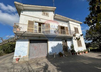 Foto 1 - Casa indipendente via isola di zannone
 
4, Lanuvio - foto 1