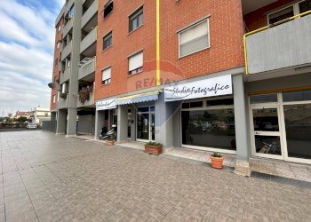 Foto 1 - Commercial Premises amburgo, Aprilia - photo 1