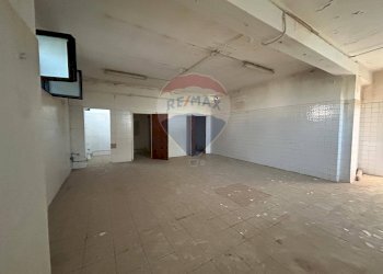 Foto 16 - Commercial Premises toscanini
 
53, Aprilia - photo 16