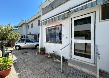 Foto 4 - Villa a Schiera Via Dei faggi
 
37, Anzio - foto 4