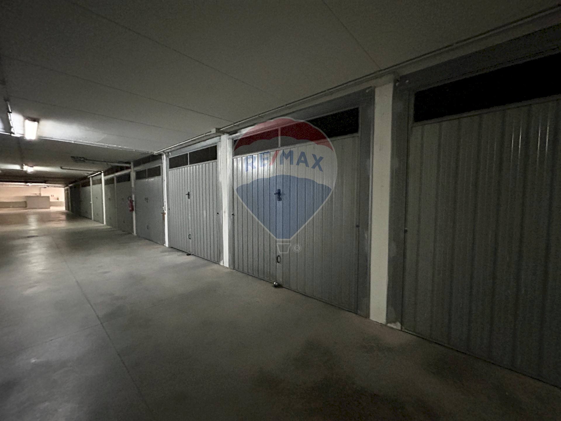 Foto 1 - Box Via delle Regioni
 
43, Aprilia - foto 1