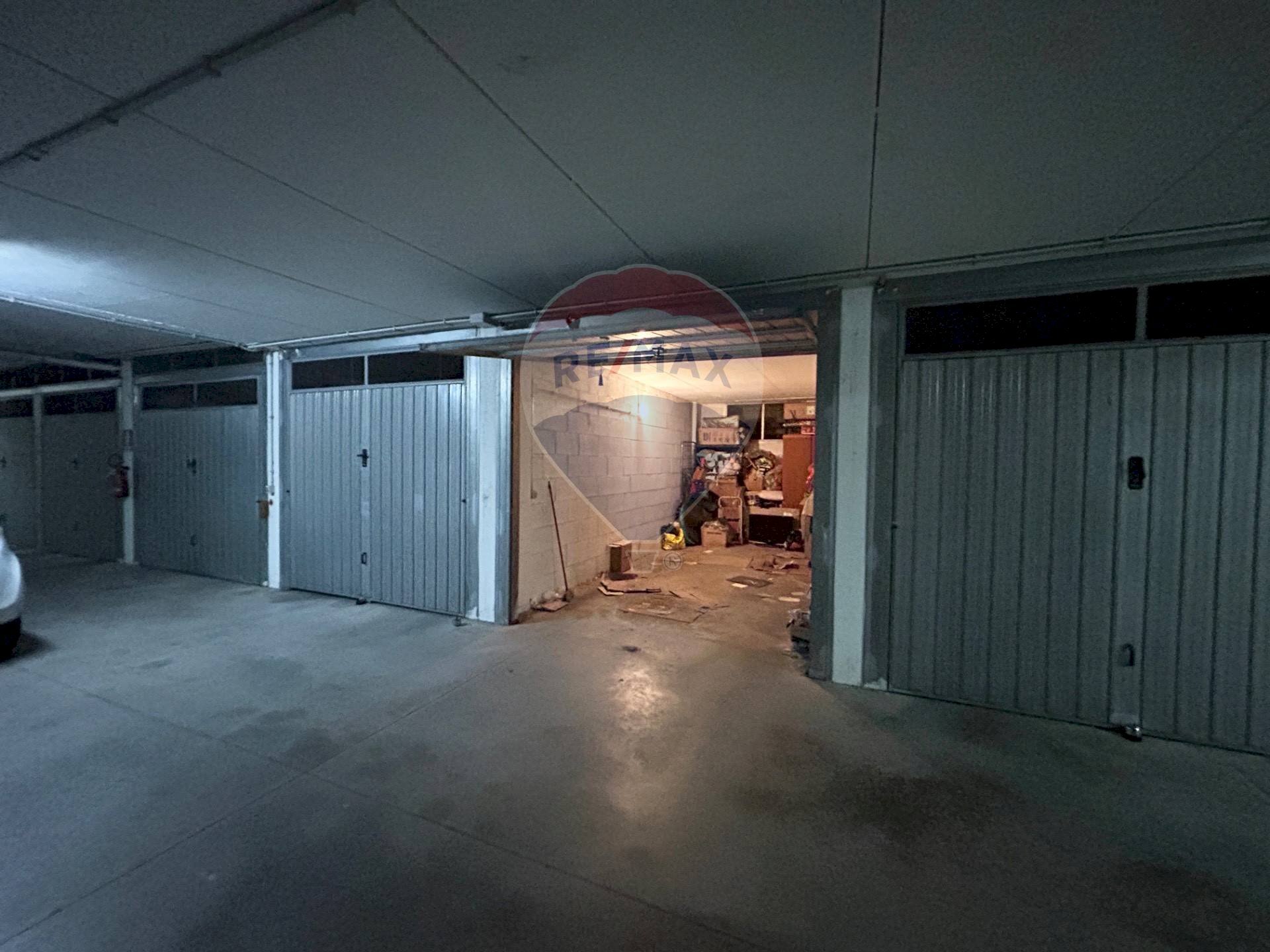 Foto 3 - Box Via delle Regioni
 
43, Aprilia - foto 3