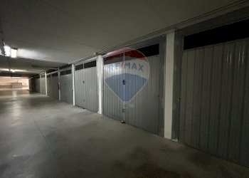 Foto 1 - Box Via delle Regioni
 
43, Aprilia - foto 1