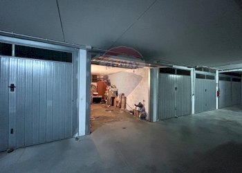 Foto 4 - Box Via delle Regioni
 
43, Aprilia - foto 4