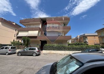 Foto 3 - Three-room apartment via molise
 
2, Aprilia - photo 3