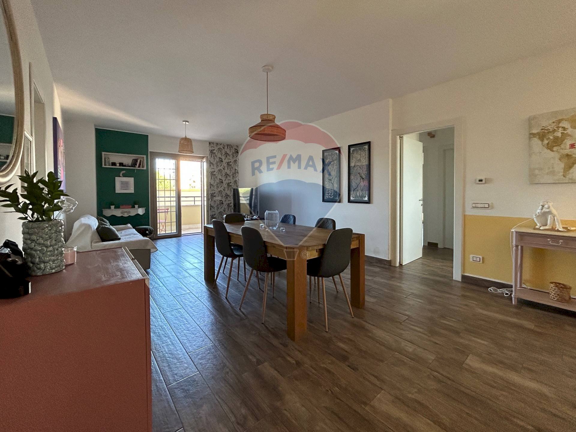 Sala da pranzo - Trilocale via fiume
 
16, Aprilia - foto 3