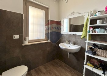 Bagno - Three-room apartment via fiume
 
16, Aprilia - photo 15