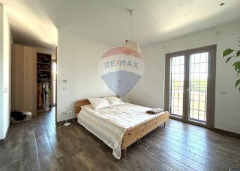 Camera / camera da letto - Three-room apartment via fiume
 
16, Aprilia - photo 20