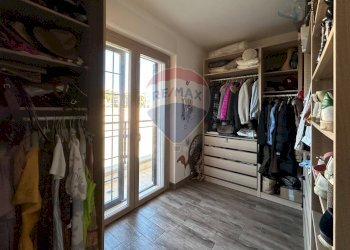 Cabina armadio - Three-room apartment via fiume
 
16, Aprilia - photo 27