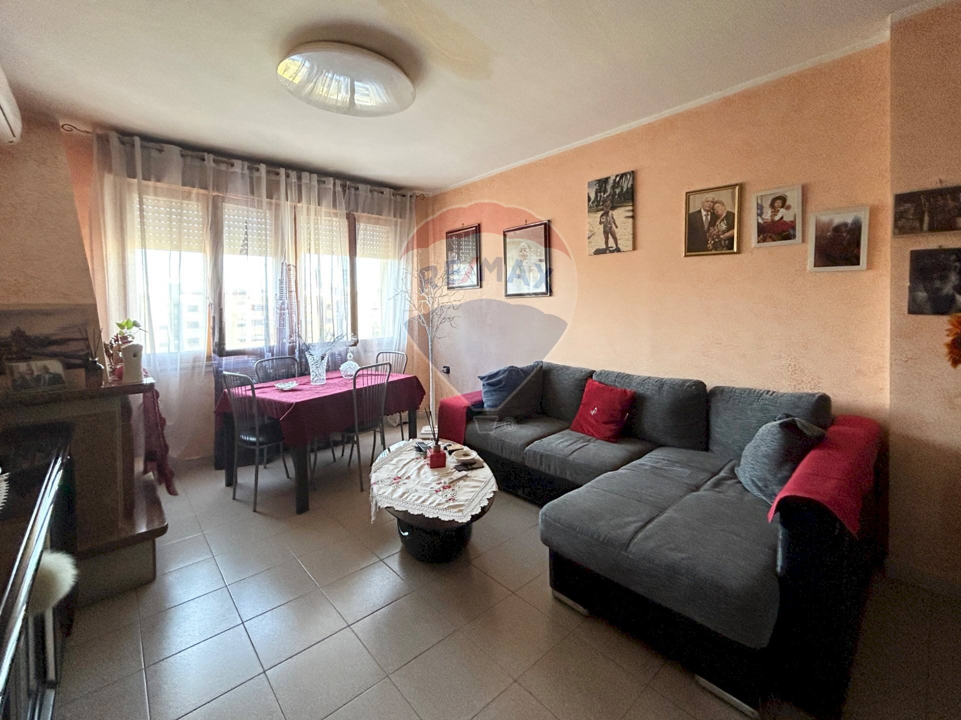 Sala da pranzo - Trilocale Via Lione
 
1, Aprilia - foto 1