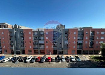 Edificio all\'aperto - Trilocale Via Lione
 
1, Aprilia - foto 19