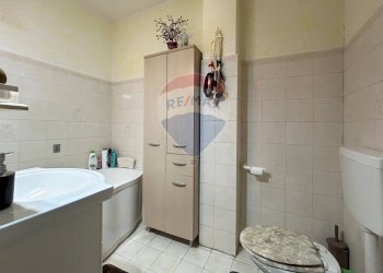 Bagno - Trilocale Via Lione
 
1, Aprilia - foto 20