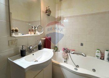 Bagno - Trilocale Via Lione
 
1, Aprilia - foto 22