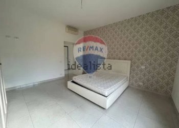 Camera / camera da letto - Casa semi indipendente via nettunense
 
112, Aprilia - foto 16