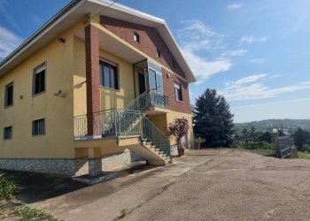 Facciata - Rustico Castelnuovo Calcea - foto 5