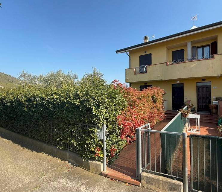Facciata - Villa a Schiera via Spogna, Montefiore Conca - foto 1