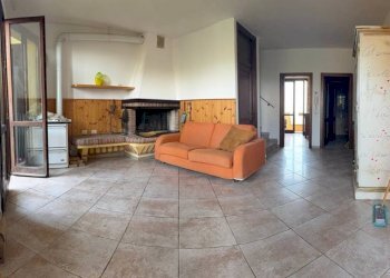 Salone - Villa a Schiera via Spogna, Montefiore Conca - foto 3