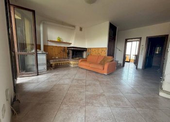 Salone - Villa a Schiera via Spogna, Montefiore Conca - foto 5