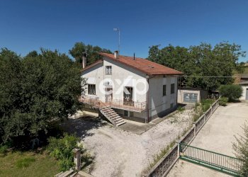 Casa indipendente Via Cesanense, Monte Porzio - foto 1
