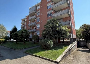 Quadrilocale Via Brandizzo, Volpiano - foto 1