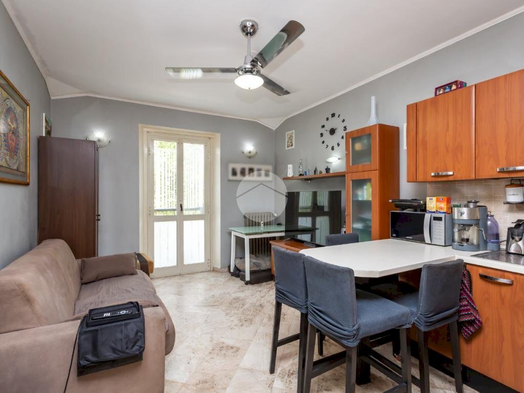 Two-room apartment Via Messina, Collegno - photo 3