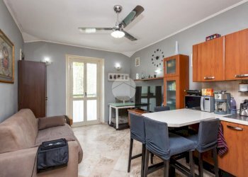 Two-room apartment Via Messina, Collegno - photo 3