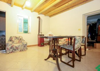Portion of a house Via Zandrina, Stella - photo 17