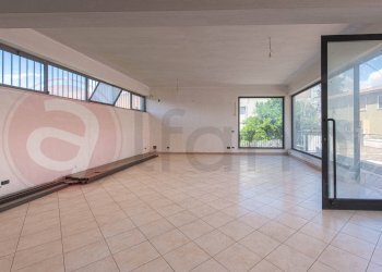 Foto 2 - Locale Commerciale Via Riviera Liri Primo
 
8, Ceprano - foto 2