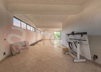 Foto 11 - Locale Commerciale Via Riviera Liri Primo
 
8, Ceprano - foto 11