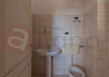 Foto 15 - Locale Commerciale Via Riviera Liri Primo
 
8, Ceprano - foto 15