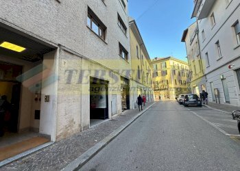 Foto 5 - Ufficio Via Cattaneo
 
7, Lecco - foto 4