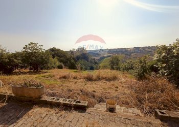 Vista delle montagne - Casa semi indipendente Via Assunta
 
104, Castel Frentano - foto 35