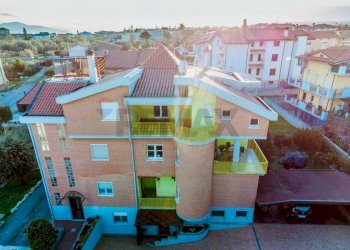 Edificio all\'aperto - Attico Via  Borgata Pozzo
 
7, Santa Maria Imbaro - foto 3