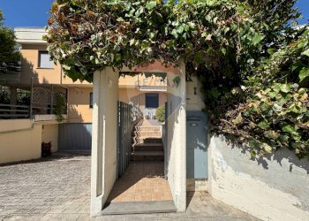 Casa all\'aperto - Casa semi indipendente Santa Giusta
 
97/C, Lanciano - foto 2