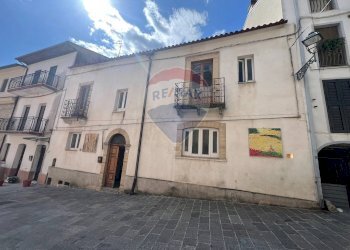 Edificio all\'aperto - Casa indipendente Via Pallano
 
31, Tornareccio - foto 2