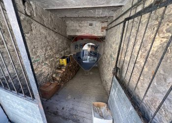 Hall / corridoio - Casa indipendente Via Pallano
 
31, Tornareccio - foto 28