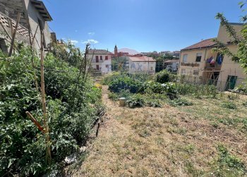 Giardino - Casa indipendente Via Pallano
 
31, Tornareccio - foto 30