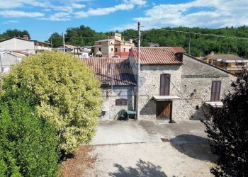 Casa all\'aperto - Casa indipendente Via San Tommaso
 
126, Perano - foto 3