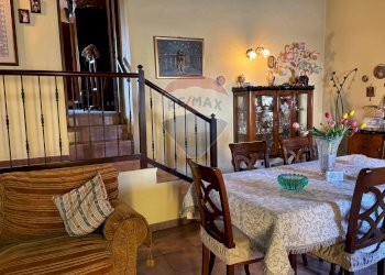 Sala da pranzo - Casa indipendente Via San Tommaso
 
126, Perano - foto 10