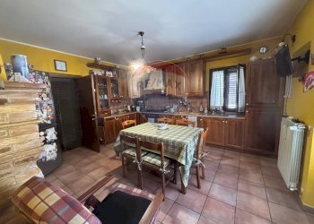 Sala da pranzo - Casa indipendente Via San Tommaso
 
126, Perano - foto 35