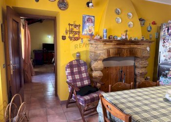 Sala da pranzo - Casa indipendente Via San Tommaso
 
126, Perano - foto 36